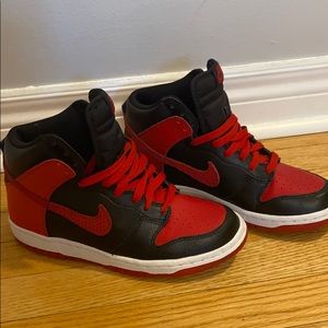 Red and Black NIKE YOUTH 5.5